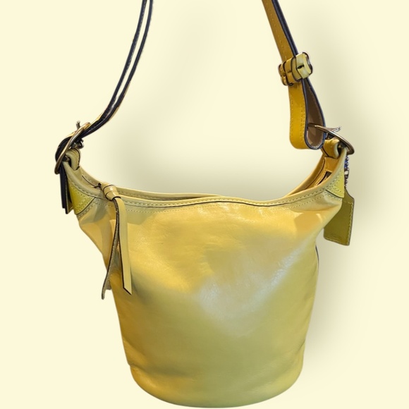 Coach Legacy Ergo Bucket Bag Sunflower Yellow Leather 11422 Y2K Vintage Shoulder - Picture 5 of 16